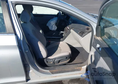 2017 Hyundai Sonata z USA, uszkodzony, nr VIN 5NPE24AF9HH578588